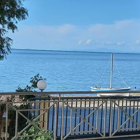 Holiday home σπίτι δίπλα στην θάλασσα