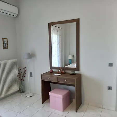 σπίτι δίπλα στην θάλασσα * Patras