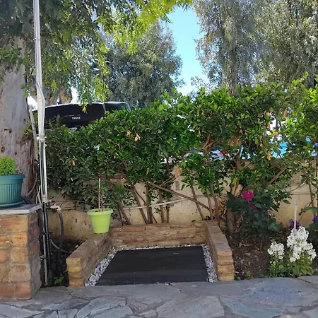 Holiday home σπίτι δίπλα στην θάλασσα